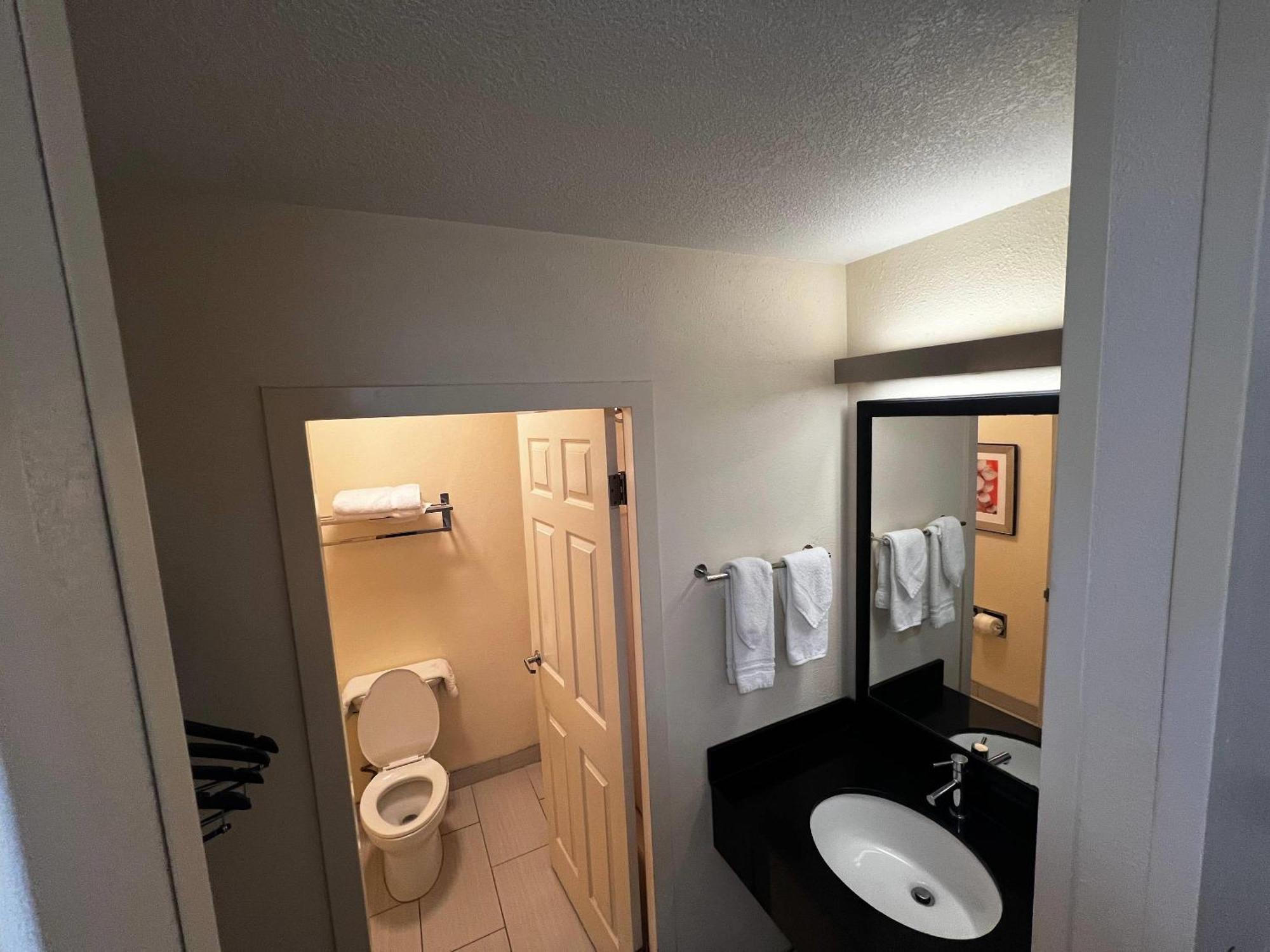 Rodeway Inn Macon Ngoại thất bức ảnh